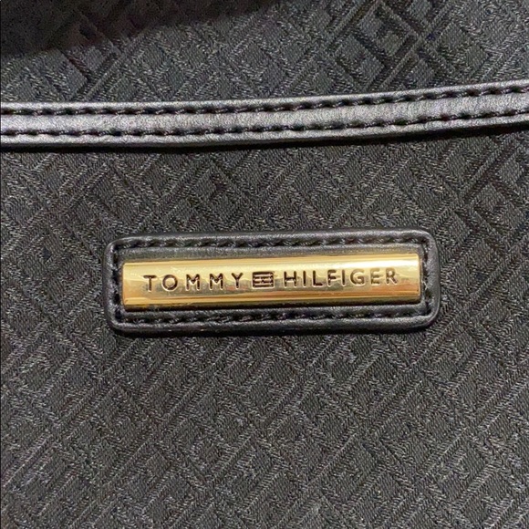 Tommy Hilfiger clutch - Picture 3 of 6